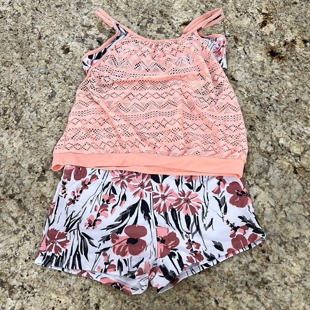 NEW Women’s Pink/White/Blavk Bathing suit